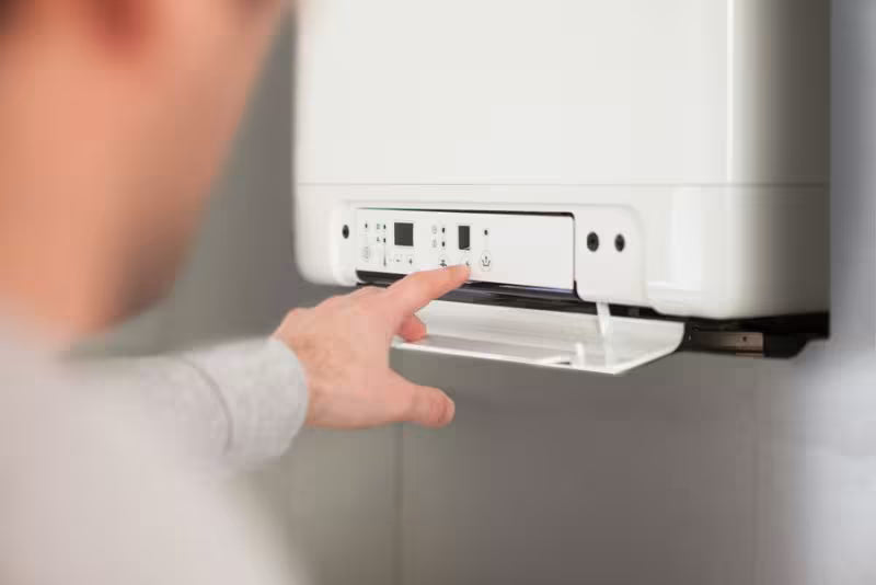 Daikin Altherma R Hybrid 8 kW Hybrid-Wärmepumpe mit Gas-Brennwertgerät – 230V, Heizen & Kühlen (EHYHBX08AV3)