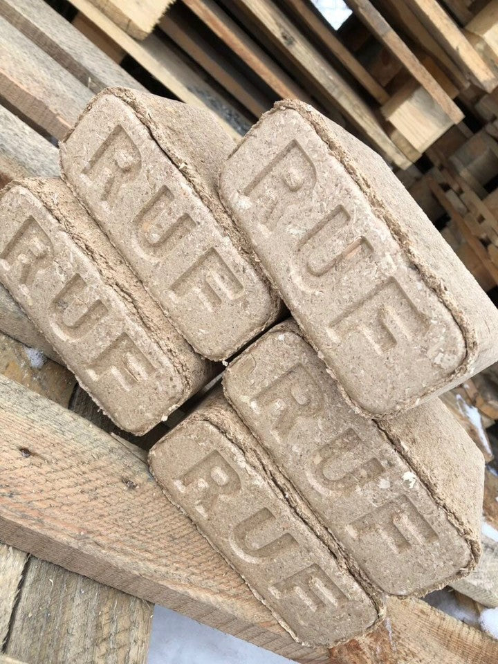 Holzbriketts LKW-Ladung (ab 22 Tonnen Mindestbestellmenge)