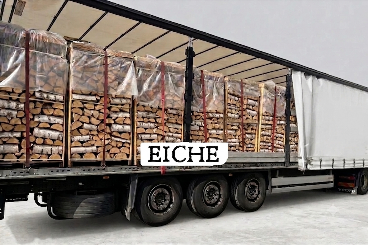 LKW-Ladung Eichen-Brennholz – 30/33 cm kammergetrocknet (2 RM Paletten)